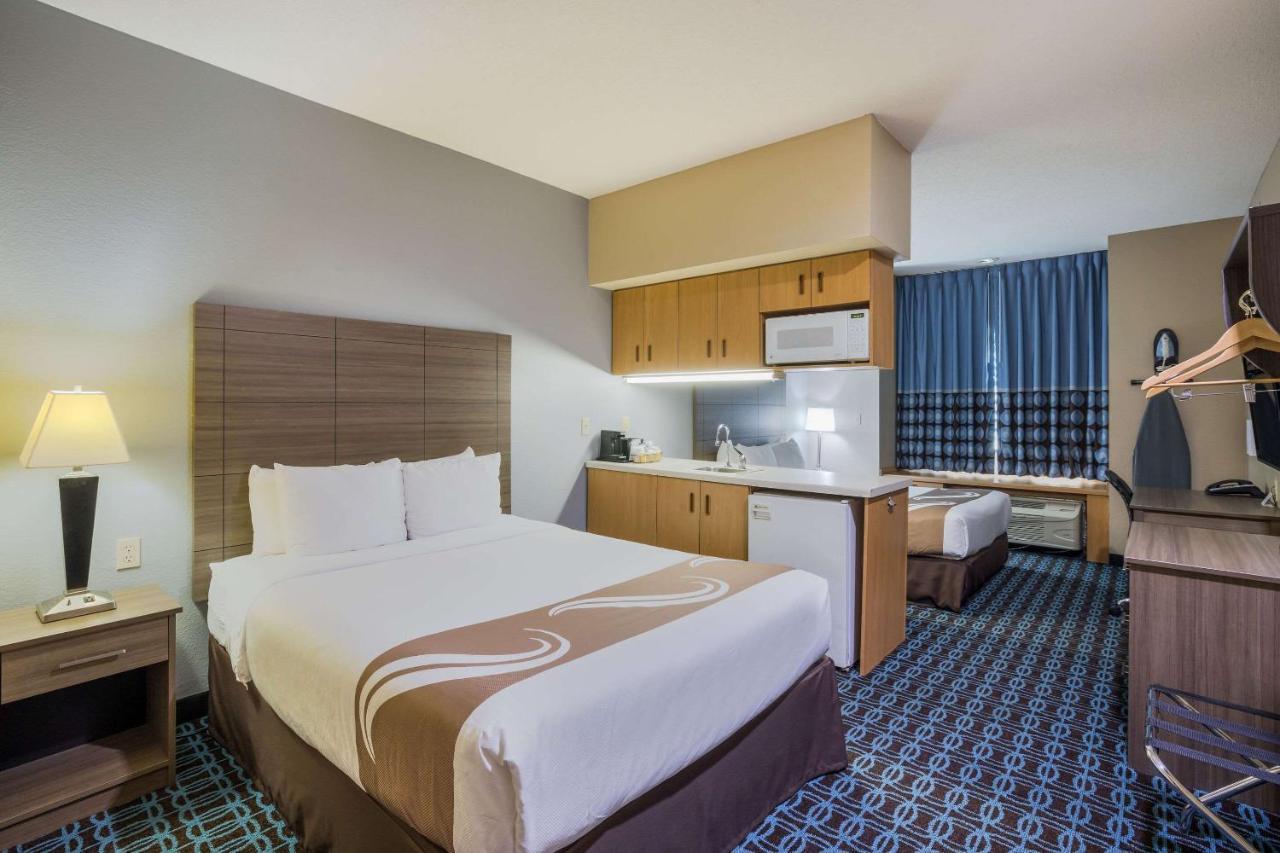Sonesta Essential Hotel Blue Springs Esterno foto