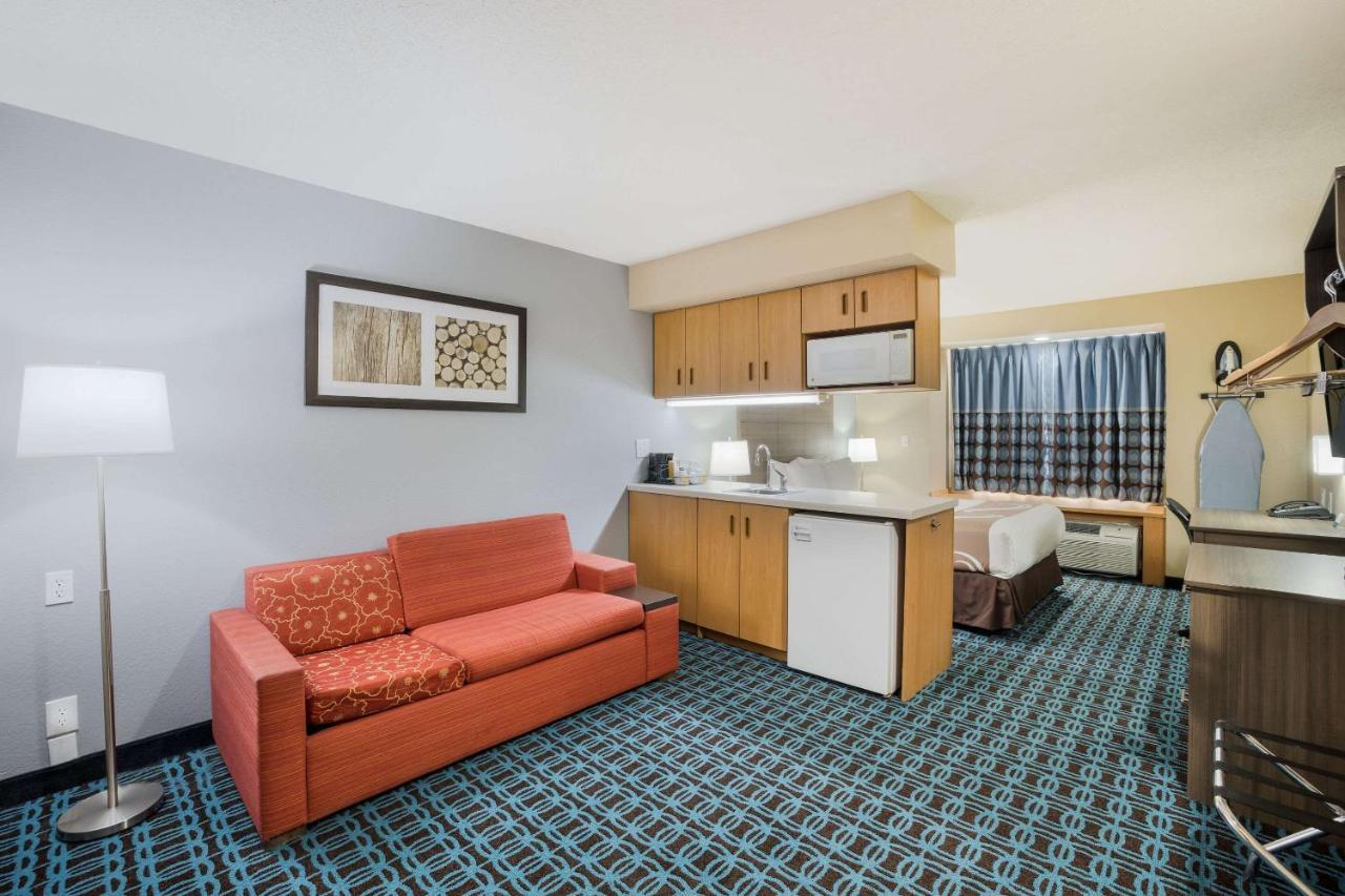 Sonesta Essential Hotel Blue Springs Esterno foto