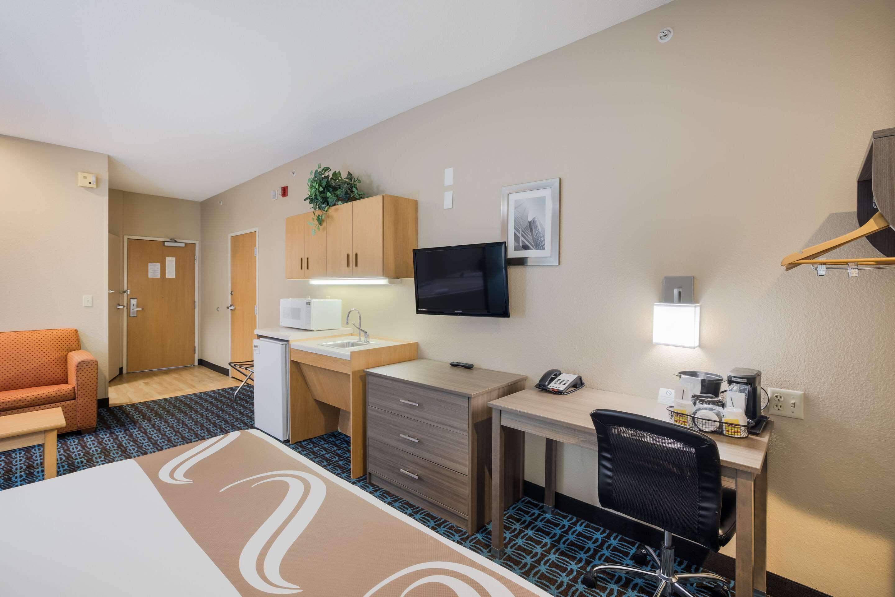 Sonesta Essential Hotel Blue Springs Esterno foto