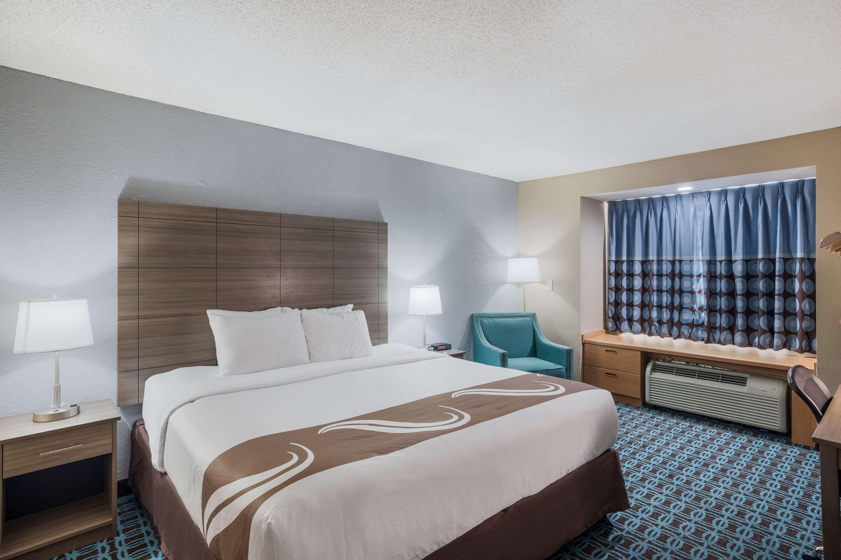 Sonesta Essential Hotel Blue Springs Esterno foto